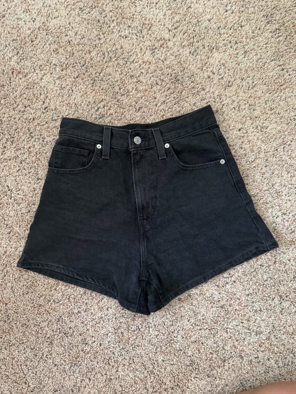 Levis Black High waisted shorts